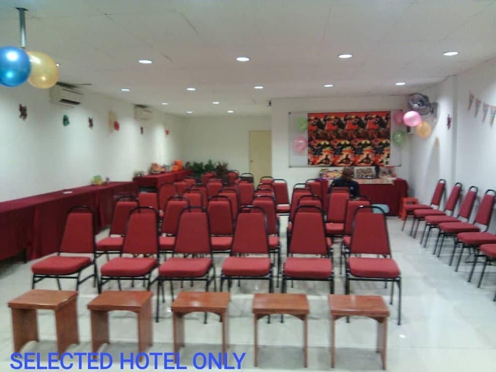 Sun Inns Hotel D'Mind Seri Kembangan Ngoại thất bức ảnh